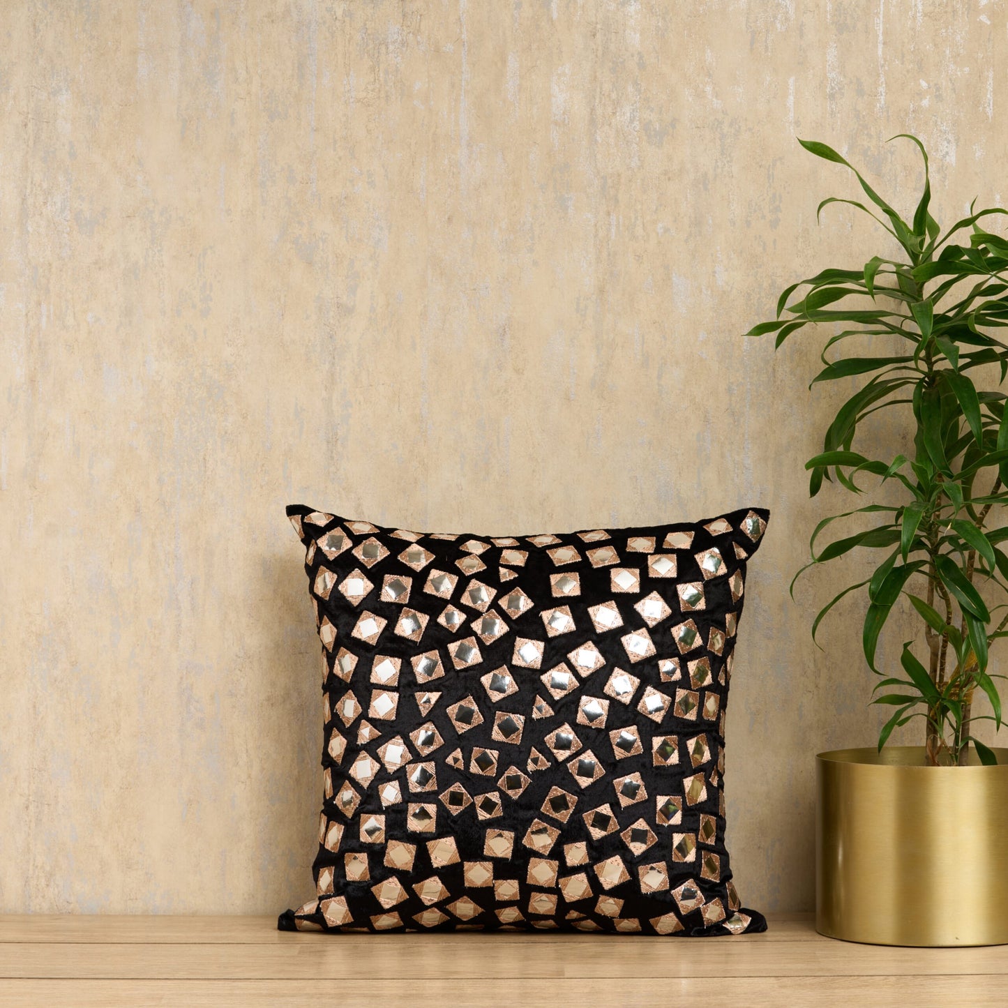 1 cushion cover (18x18)