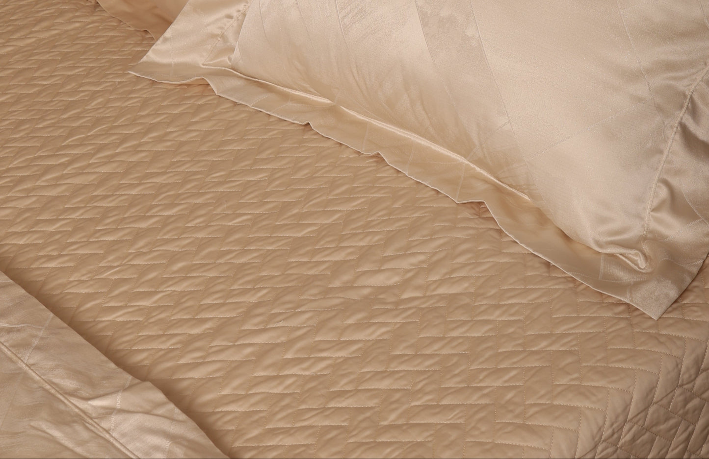 LUXURIOUS TROUSSER BEDSPREAD 7PCS SET [B0007]