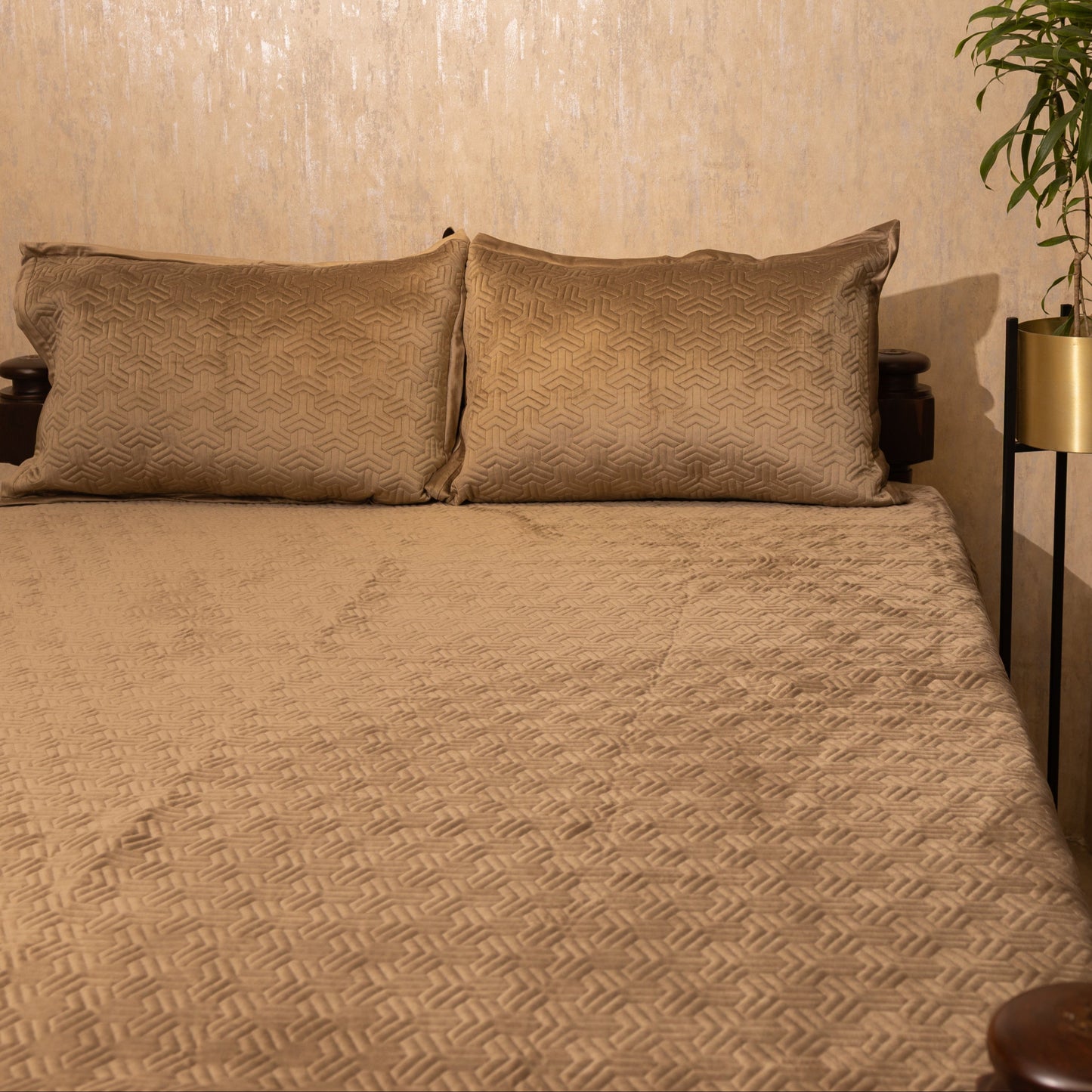 PREMIUM VELVET BEDSPREAD 4PCS SET [B0010]