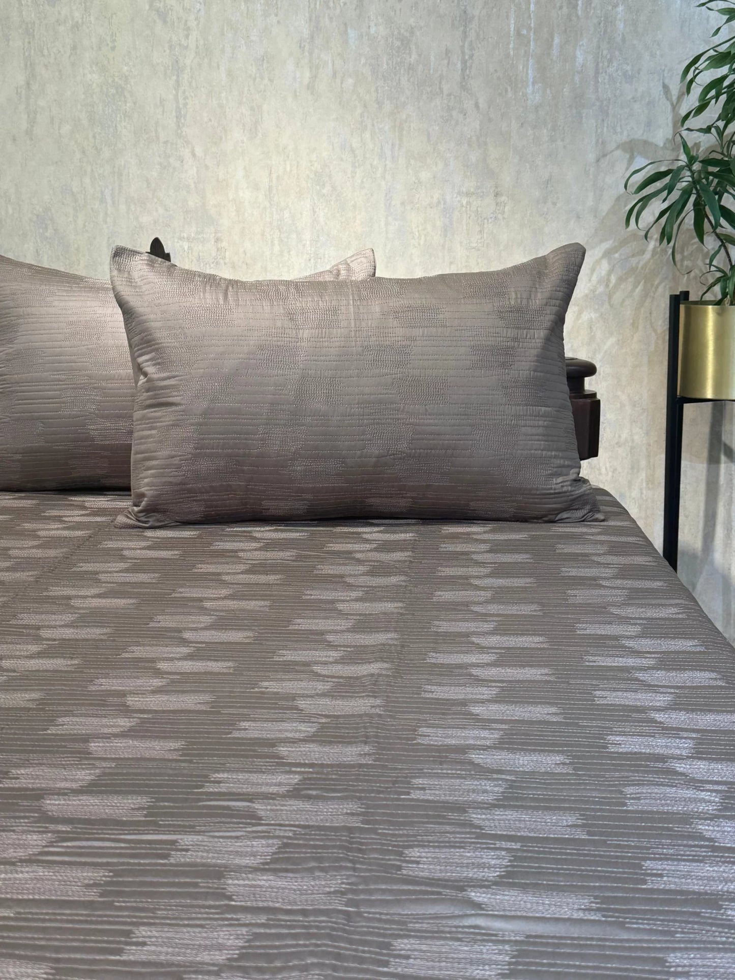 BED COVER 3PC SET ( MODERN BRICK)