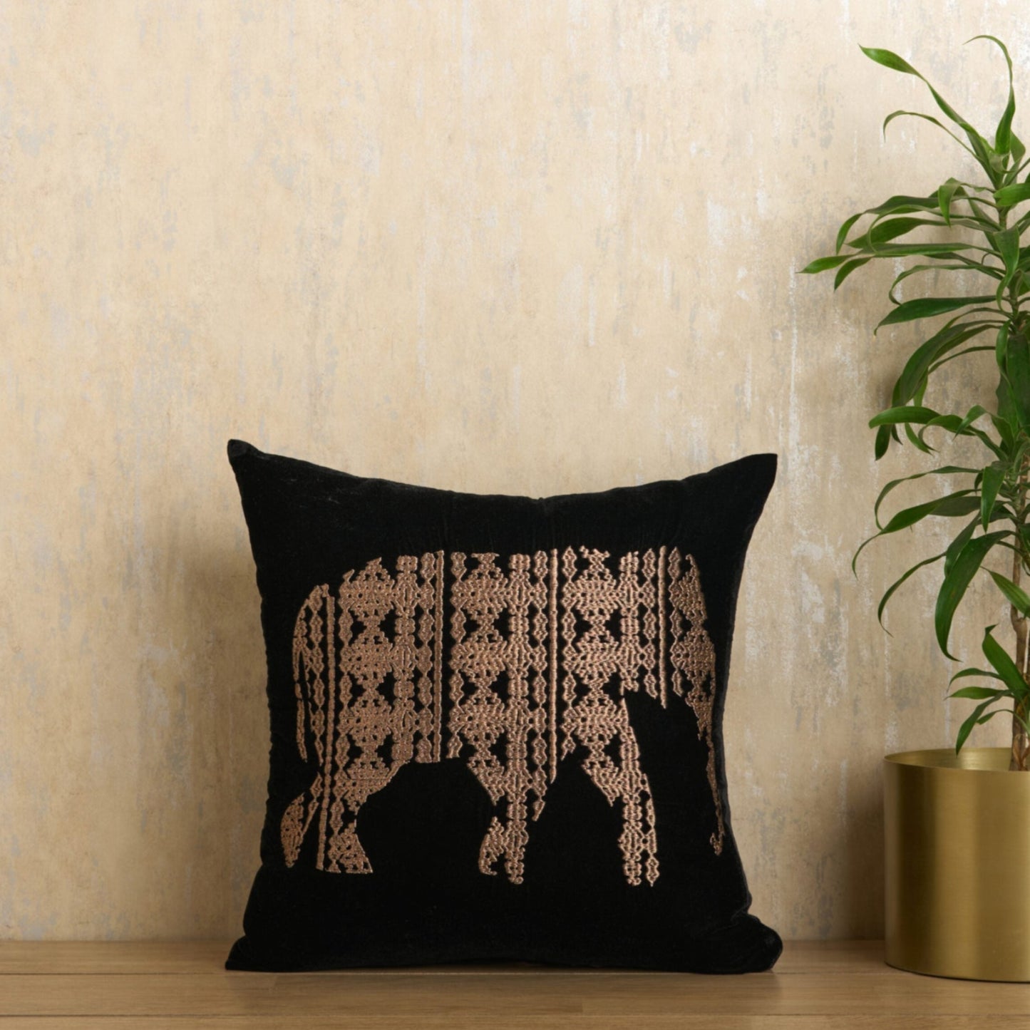 VELVET CUSHION COVER (18x18) [Cc0036]